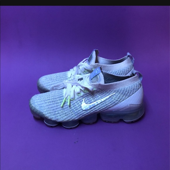 nike vapor max size 8